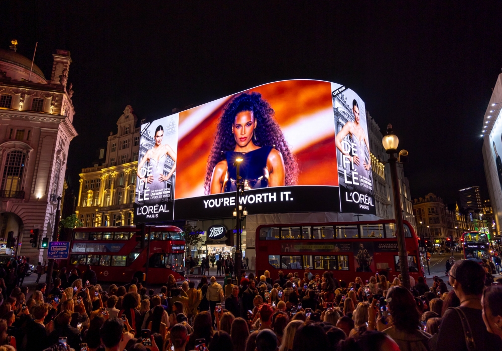 Landsec extends its Piccadilly Lights partnership with Ocean Outdoor