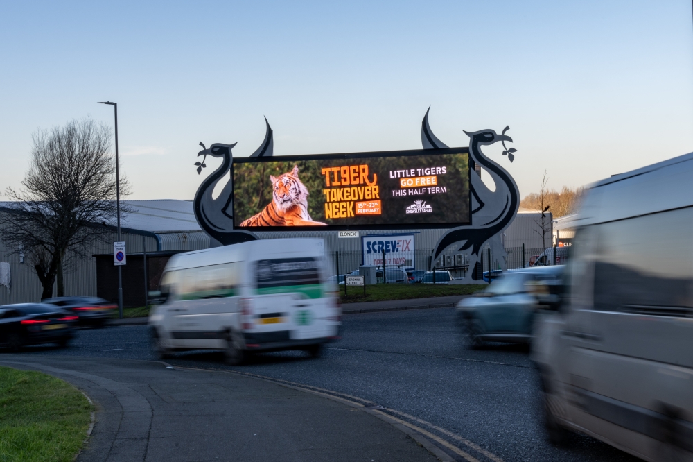 Elonex Unveils Liver Birds D96 – A Groundbreaking Digital Billboard in the Heart of Liverpool